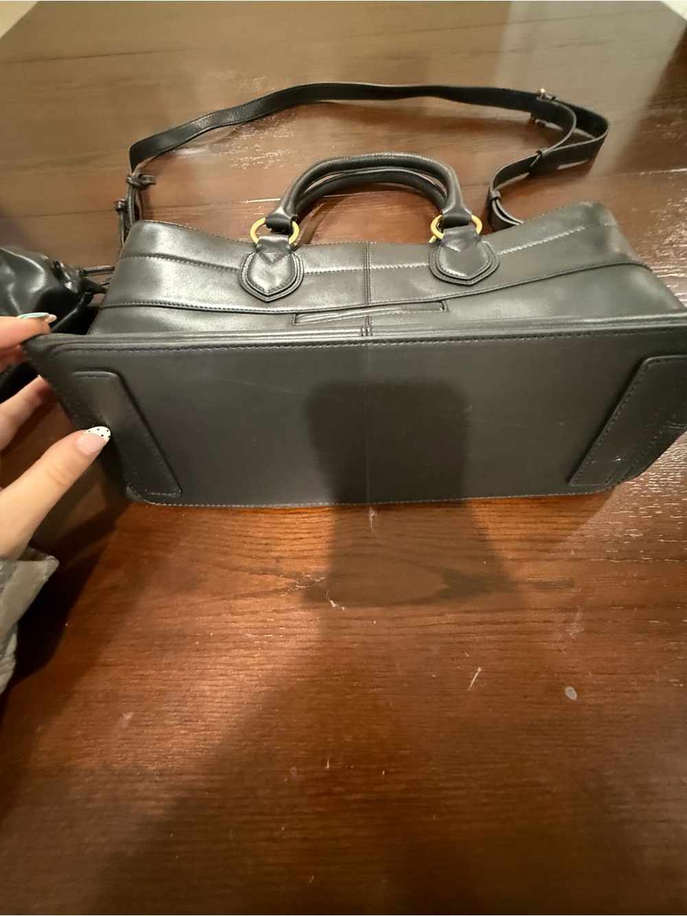 New! Vince Camuto Liann black leather tote bag - Picture 3 of 7